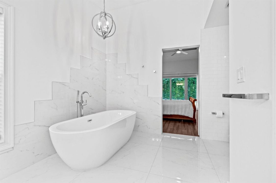 42-web-or-mls-A7403793