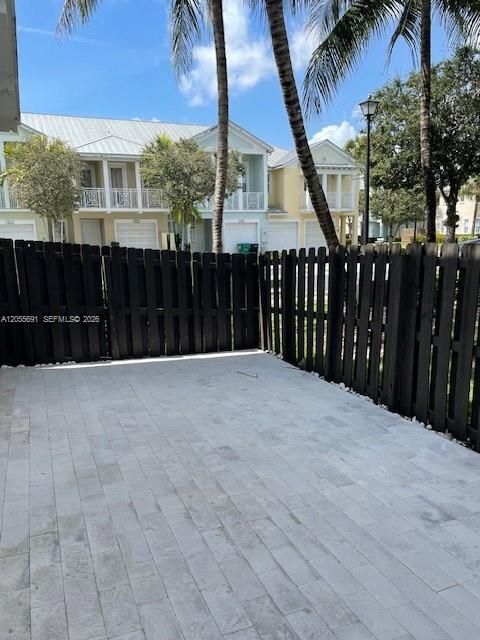 En Renta: $5,000 (4 camas, 4 baños, 2310 Pies cuadrados)