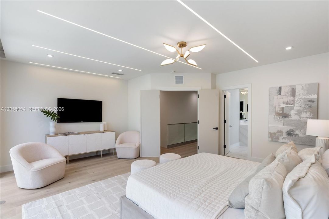 En Venta: $2,499,000 (3 camas, 2 baños, 3297 Pies cuadrados)