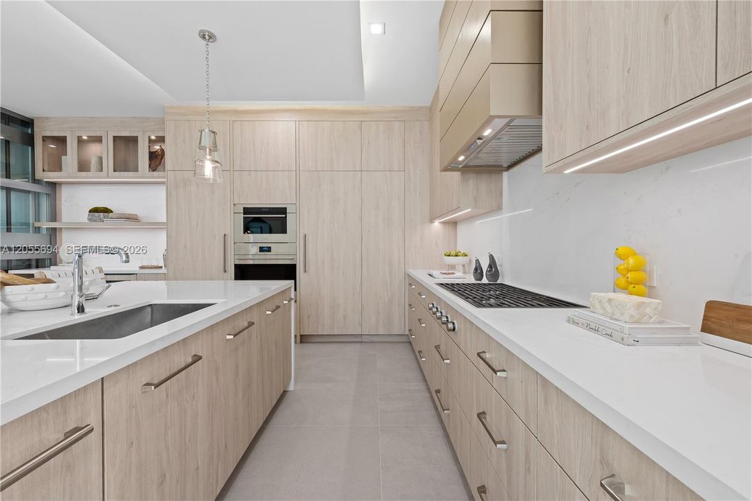 En Venta: $2,499,000 (3 camas, 2 baños, 3297 Pies cuadrados)