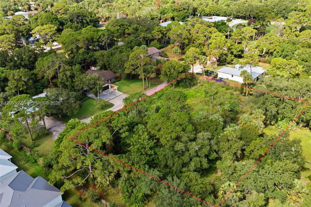 На продажу: $290,000 (1.73 acres)