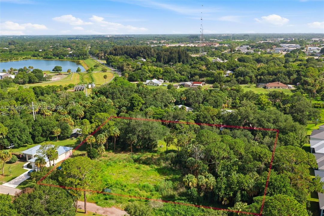На продажу: $290,000 (1.73 acres)