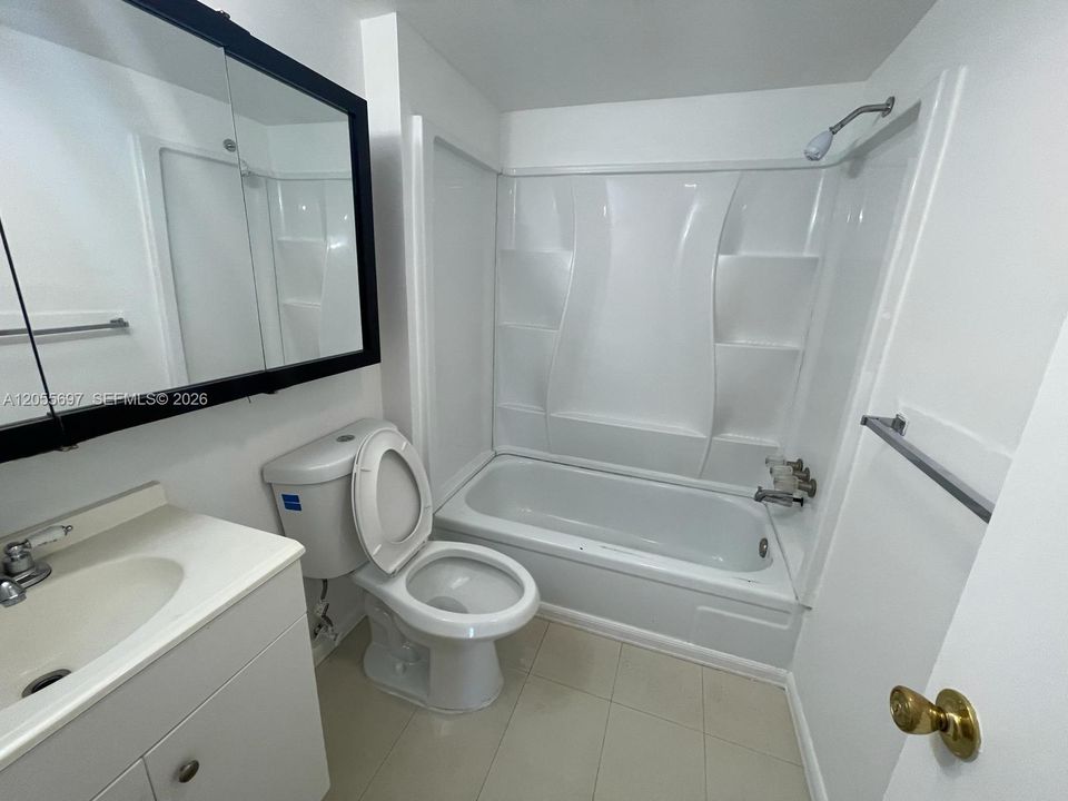 For Rent: $1,500 (1 beds, 1 baths, 621 Square Feet)