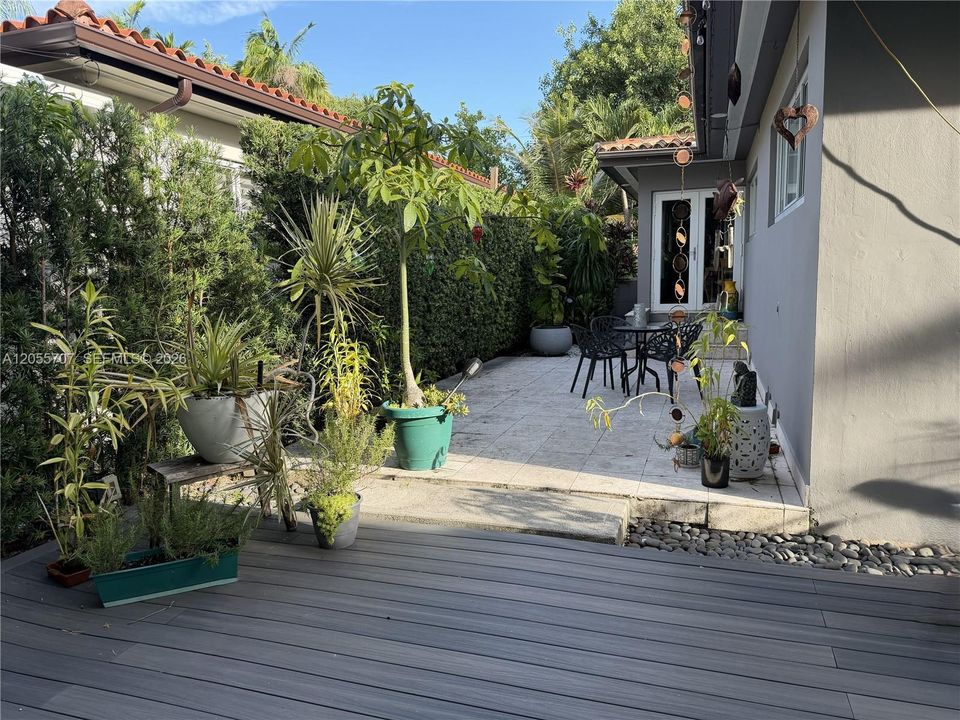 For Rent: $8,500 (3 beds, 2 baths, 1718 Square Feet)
