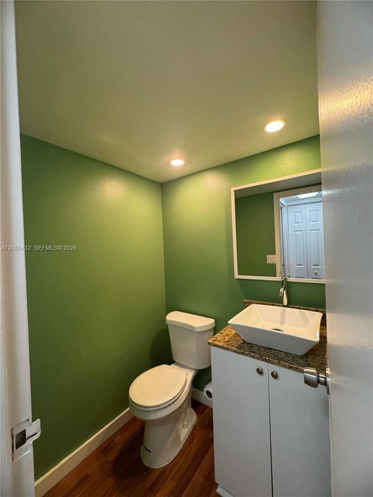 В аренду: $2,450 (1 спален, 1 ванн, 991 Квадратных фут)