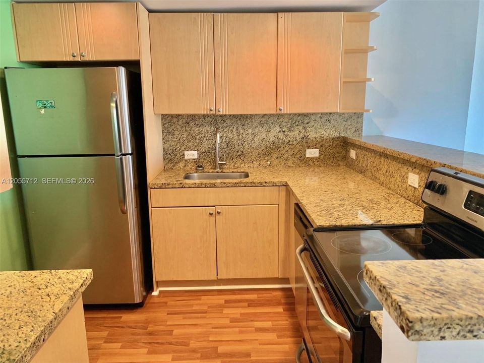 В аренду: $2,450 (1 спален, 1 ванн, 991 Квадратных фут)