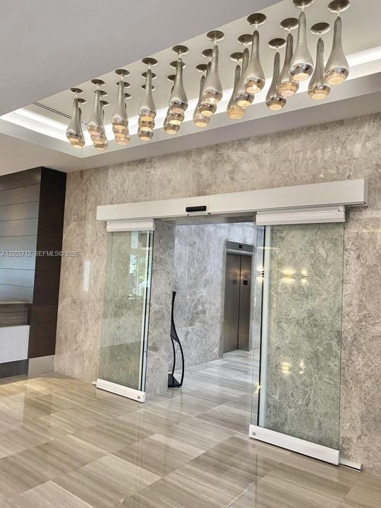 В аренду: $2,450 (1 спален, 1 ванн, 991 Квадратных фут)