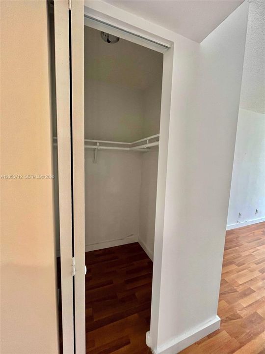 В аренду: $2,450 (1 спален, 1 ванн, 991 Квадратных фут)