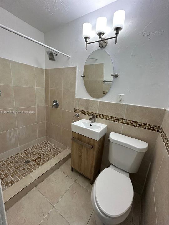 В аренду: $1,350 (0 спален, 1 ванн, 210 Квадратных фут)