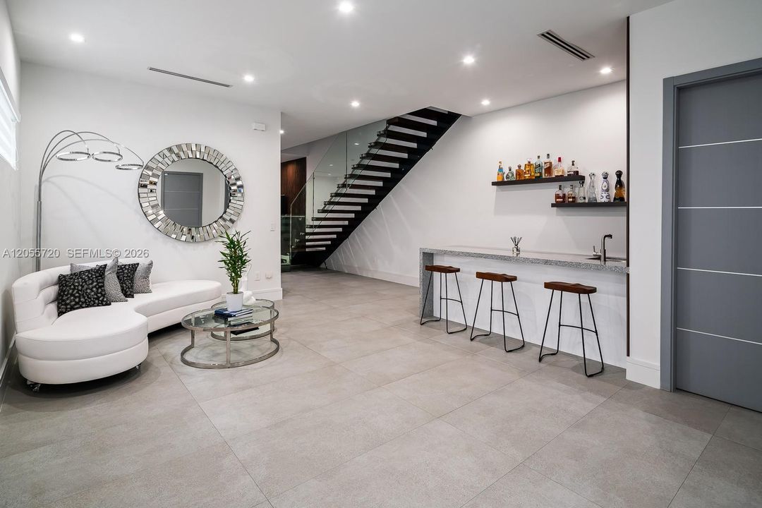 En Venta: $1,779,000 (3 camas, 3 baños, 2220 Pies cuadrados)