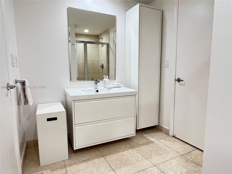 En Venta: $900,000 (2 camas, 2 baños, 1390 Pies cuadrados)