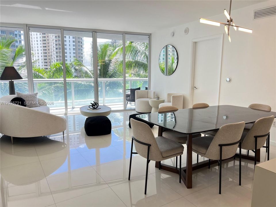 En Venta: $900,000 (2 camas, 2 baños, 1390 Pies cuadrados)