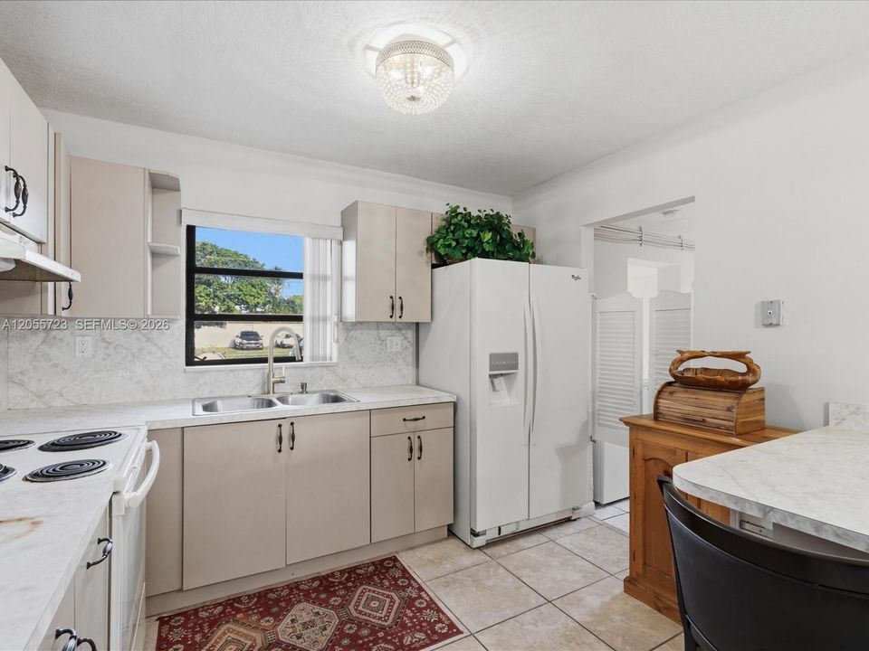 Activo con contrato: $534,900 (3 camas, 2 baños, 1655 Pies cuadrados)