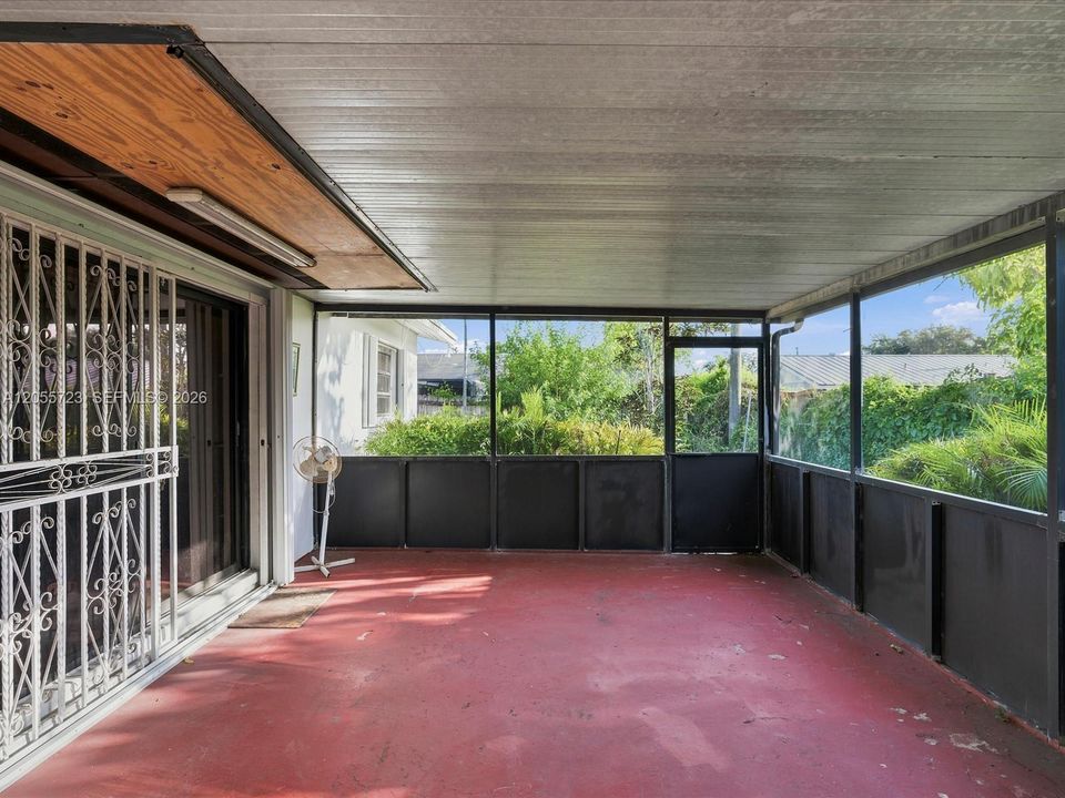 Activo con contrato: $534,900 (3 camas, 2 baños, 1655 Pies cuadrados)