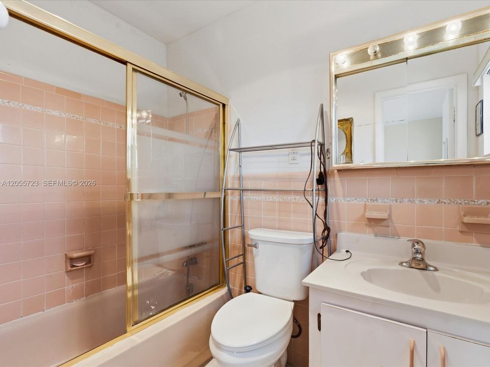 Activo con contrato: $534,900 (3 camas, 2 baños, 1655 Pies cuadrados)