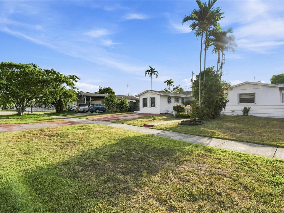 Activo con contrato: $534,900 (3 camas, 2 baños, 1655 Pies cuadrados)