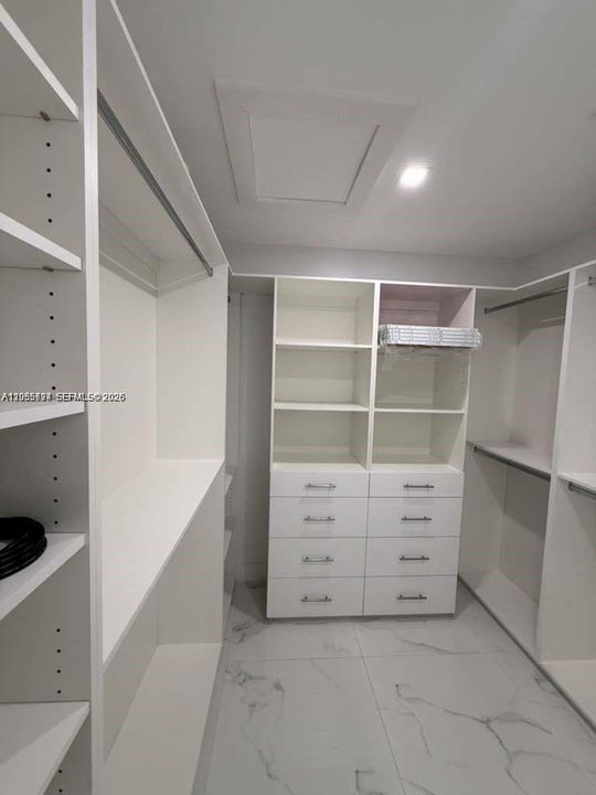 For Rent: $4,000 (3 beds, 2 baths, 1576 Square Feet)
