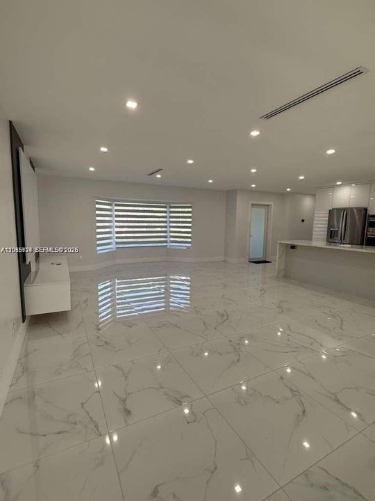 For Rent: $4,000 (3 beds, 2 baths, 1576 Square Feet)