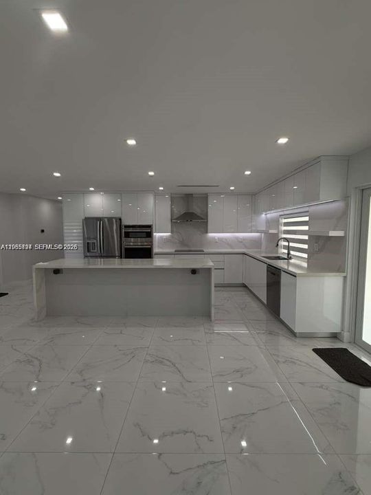 For Rent: $4,000 (3 beds, 2 baths, 1576 Square Feet)