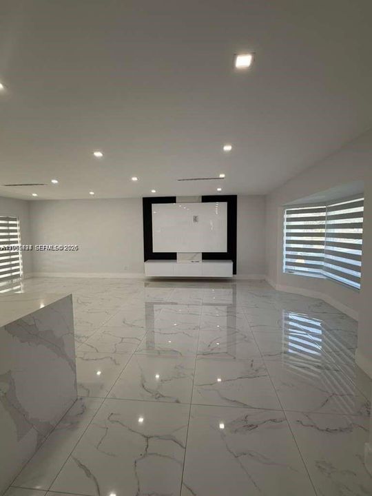 For Rent: $4,000 (3 beds, 2 baths, 1576 Square Feet)