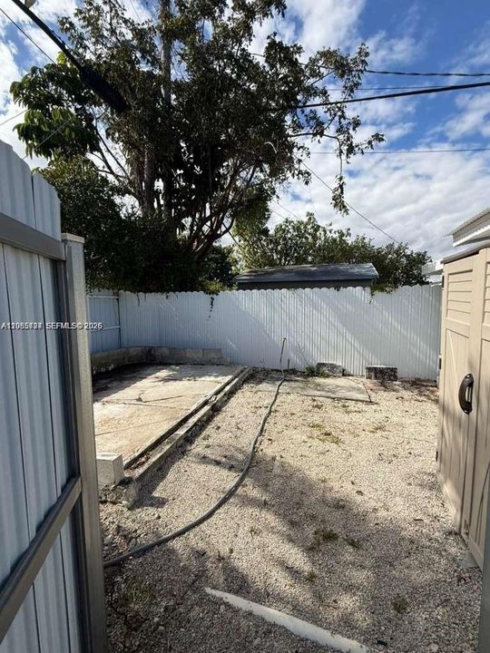 For Rent: $4,000 (3 beds, 2 baths, 1576 Square Feet)