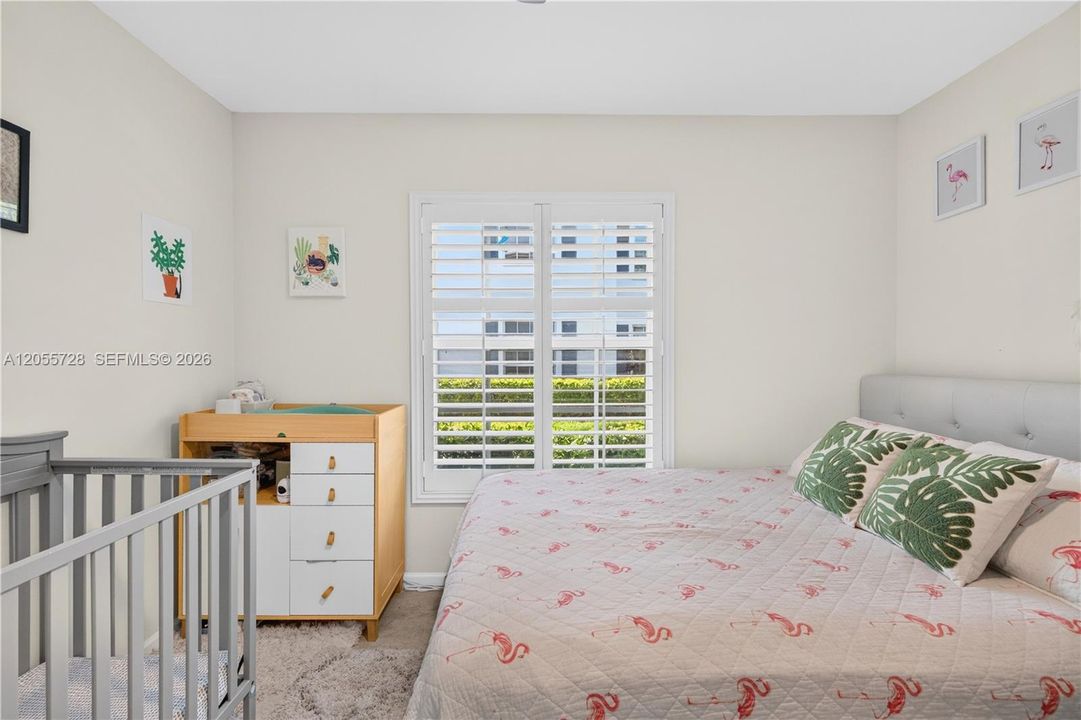 For Sale: $194,750 (2 beds, 2 baths, 875 Square Feet)