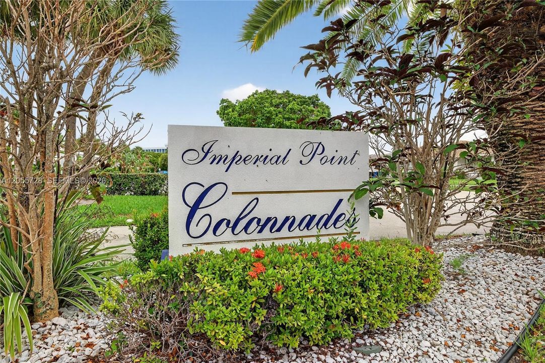 For Sale: $194,750 (2 beds, 2 baths, 875 Square Feet)