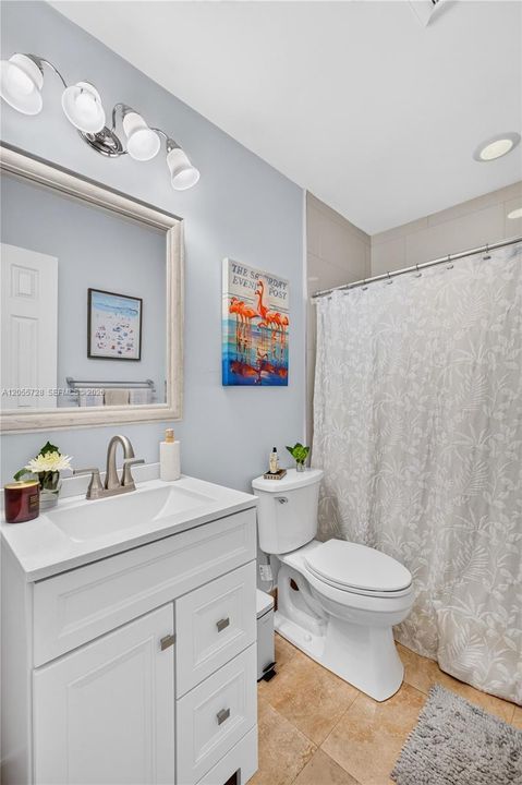 For Sale: $194,750 (2 beds, 2 baths, 875 Square Feet)