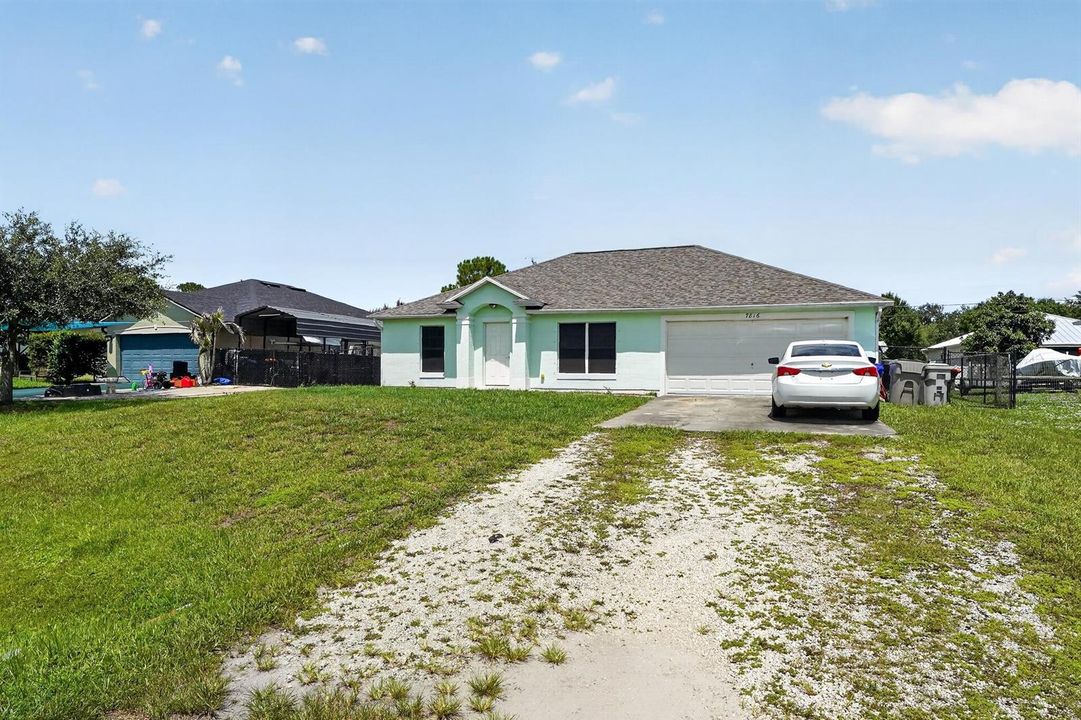 13_7816_100th_Ave-Exterior-1152