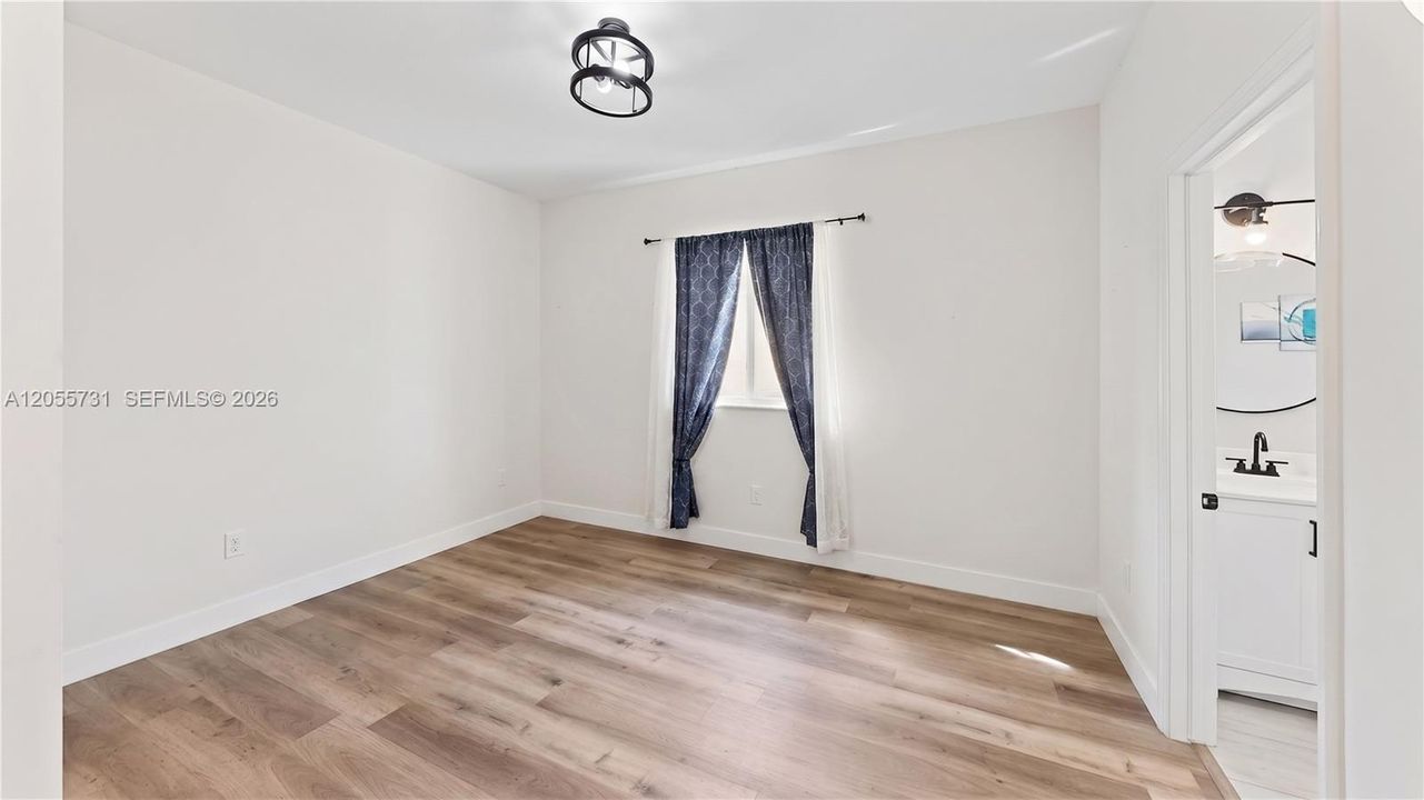 For Sale: $625,000 (4 beds, 3 baths, 2800 Square Feet)