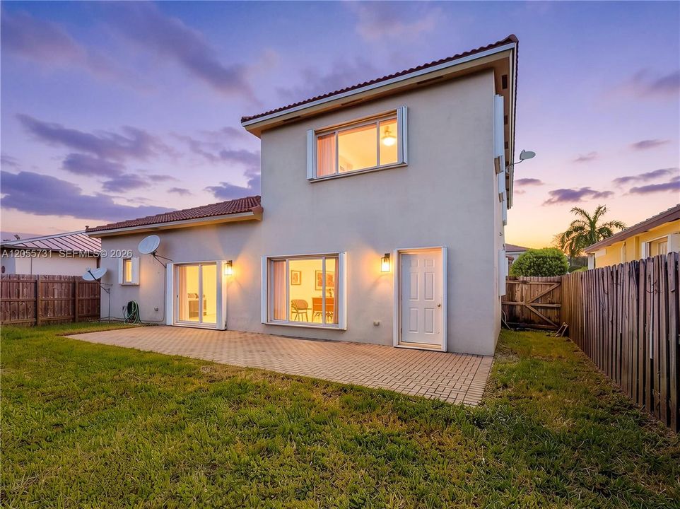 For Sale: $625,000 (4 beds, 3 baths, 2800 Square Feet)