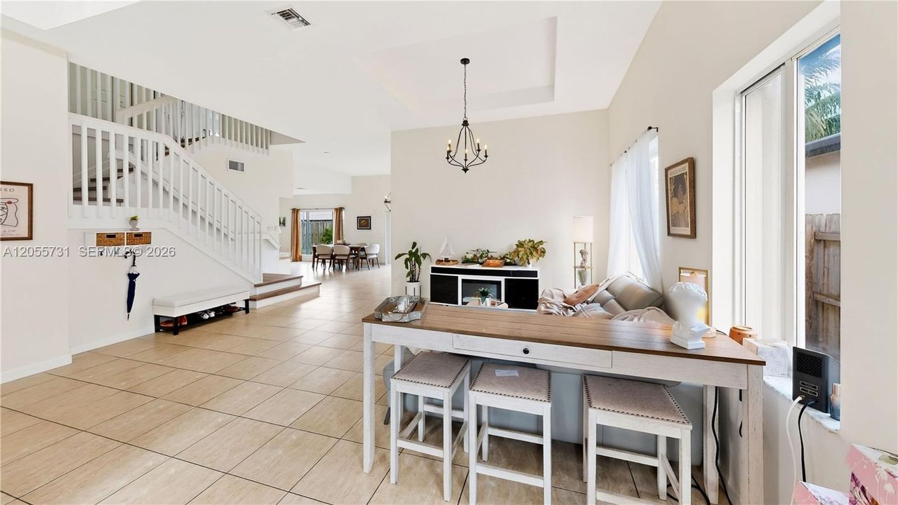 For Sale: $625,000 (4 beds, 3 baths, 2800 Square Feet)