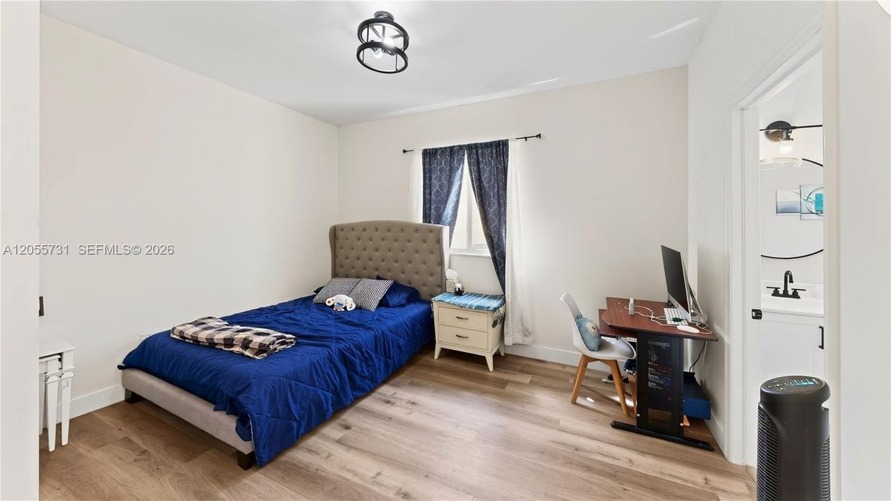For Sale: $625,000 (4 beds, 3 baths, 2800 Square Feet)