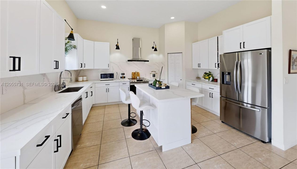 For Sale: $625,000 (4 beds, 3 baths, 2800 Square Feet)