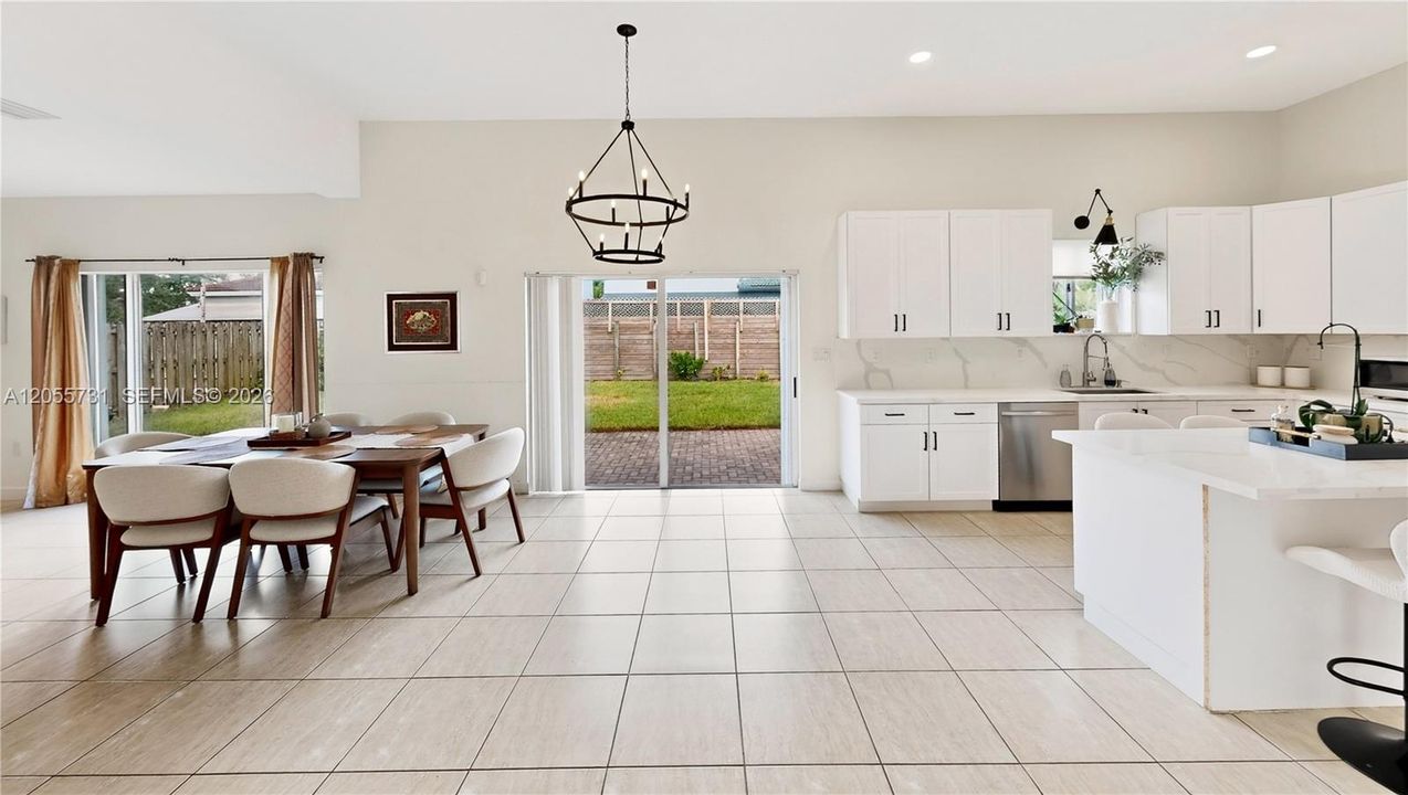 For Sale: $625,000 (4 beds, 3 baths, 2800 Square Feet)