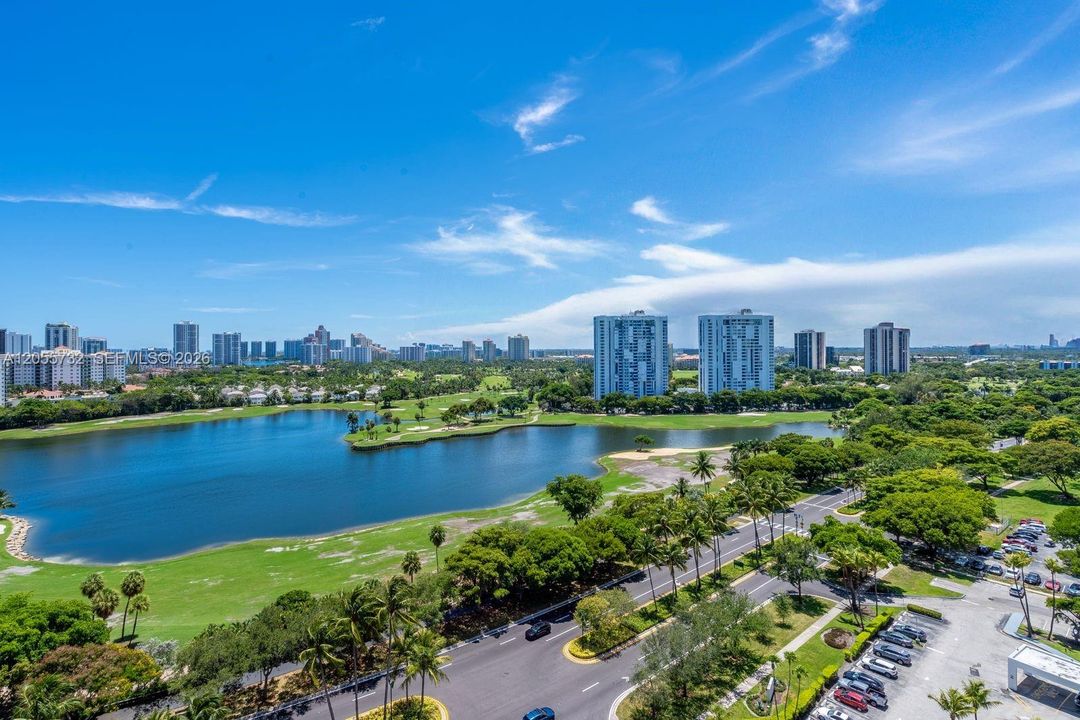На продажу: $459,000 (2 спален, 2 ванн, 1143 Квадратных фут)