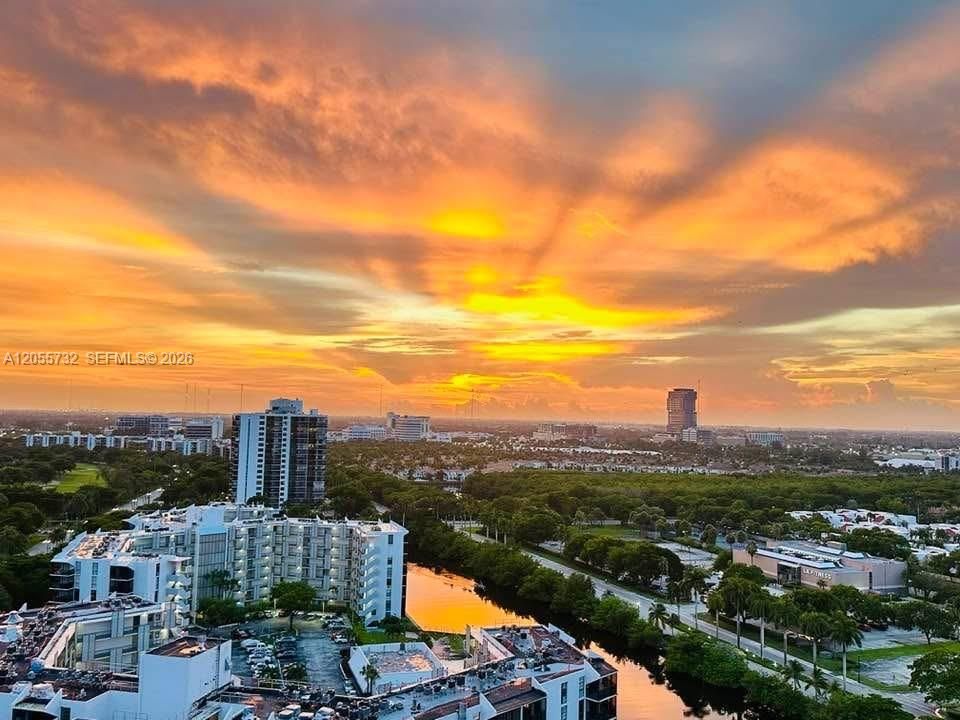 На продажу: $459,000 (2 спален, 2 ванн, 1143 Квадратных фут)