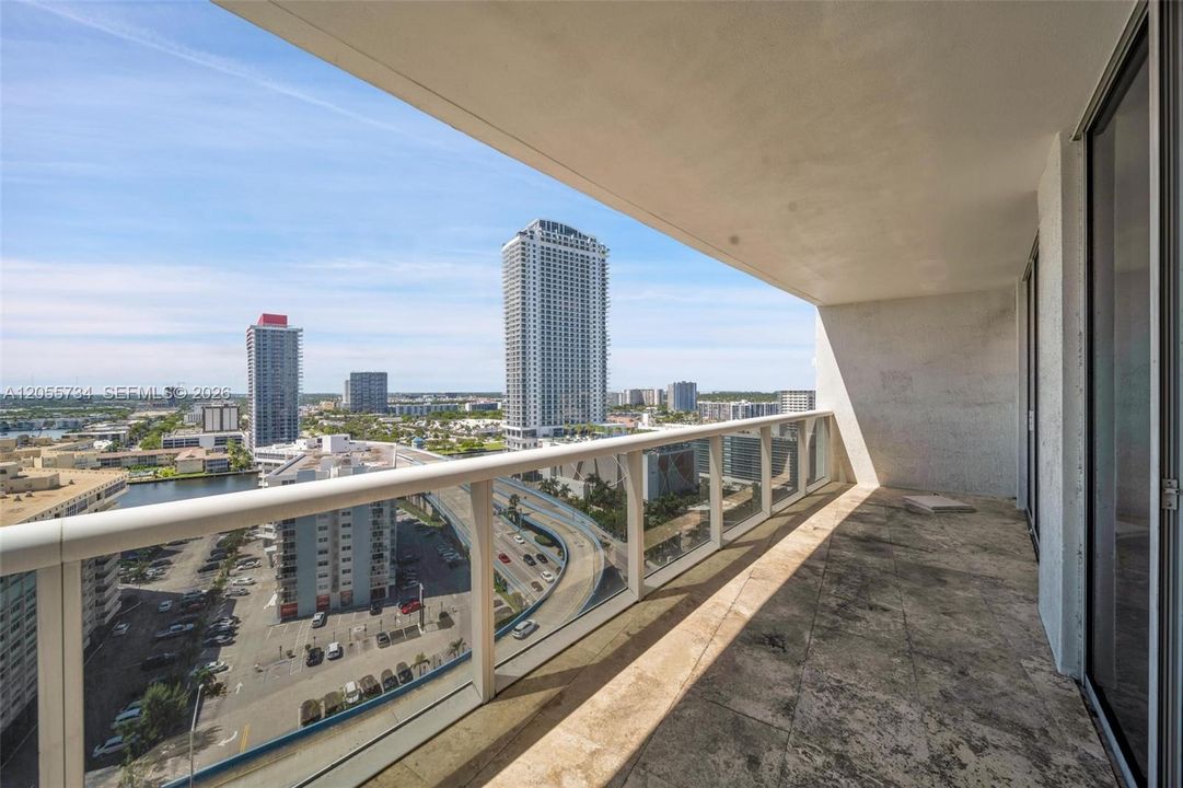 В аренду: $3,850 (2 спален, 1 ванн, 1086 Квадратных фут)