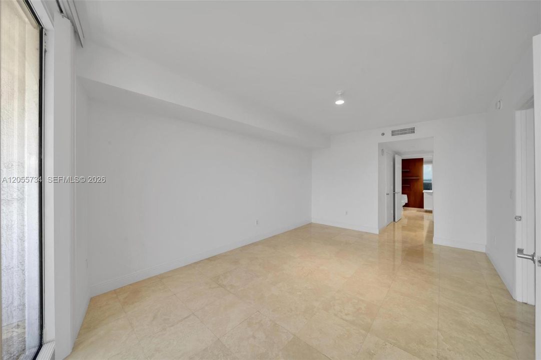 В аренду: $3,850 (2 спален, 1 ванн, 1086 Квадратных фут)