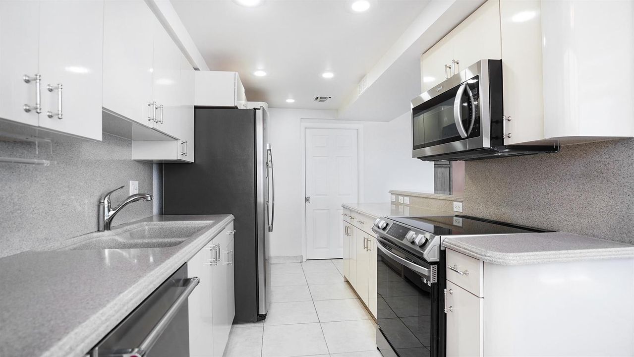 4280 galt ocean dr 12k-35