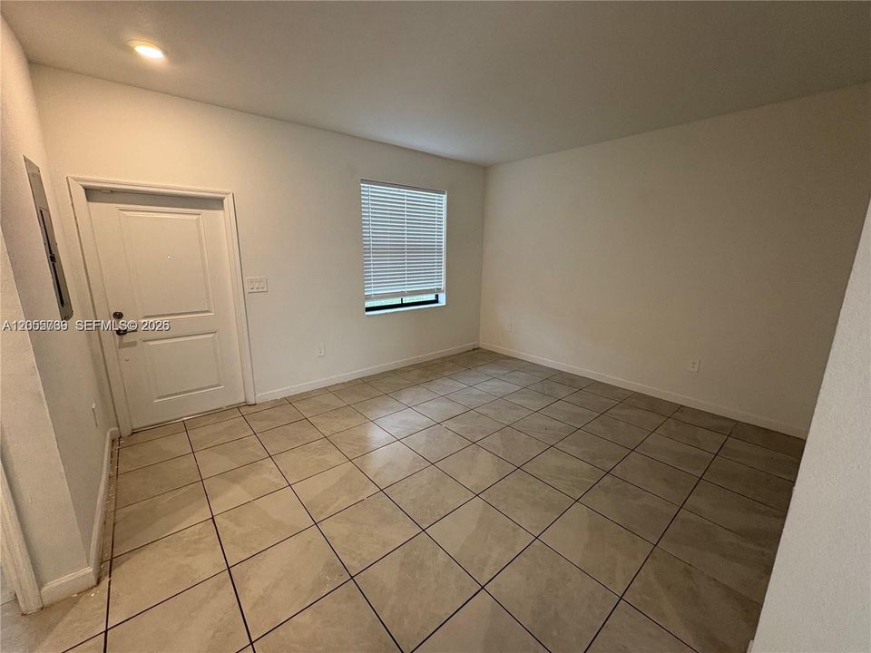 Florida Room / Entrance
