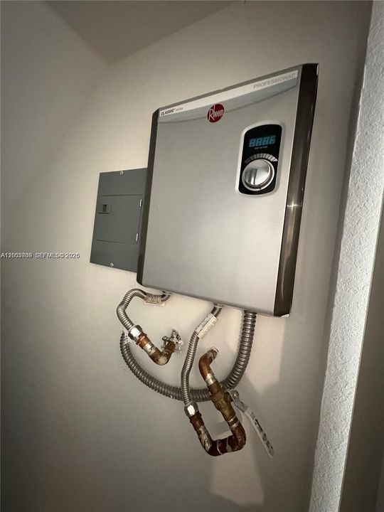 RHEEM Water Heater