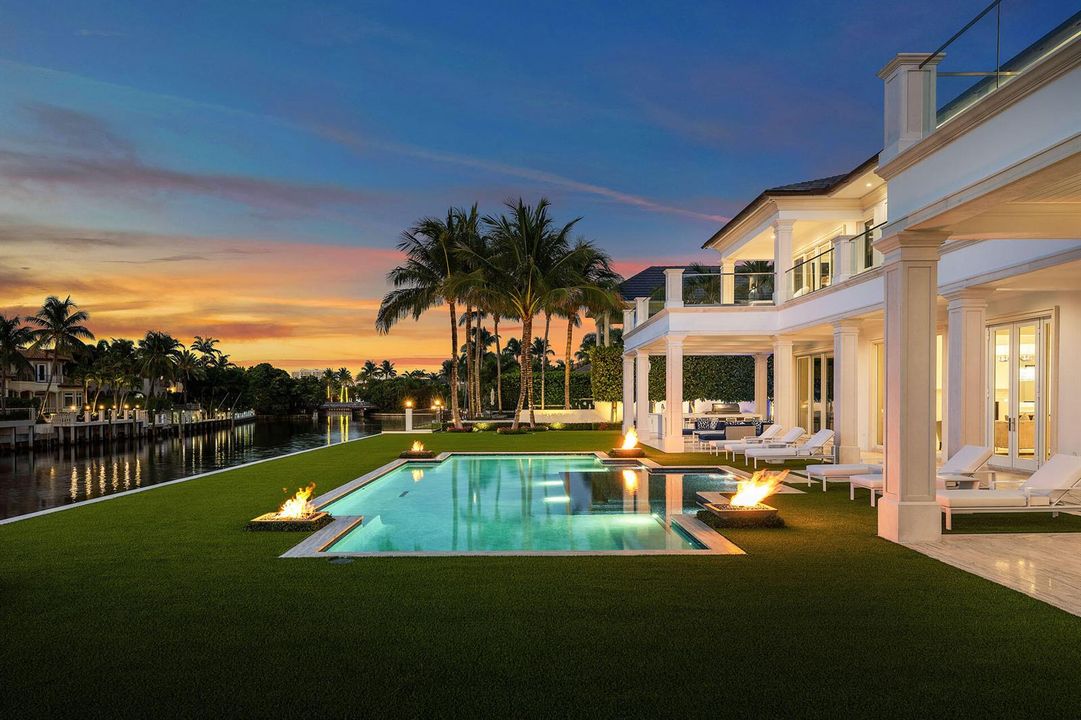 215_W_Key_Palm_Road_Dusk_13