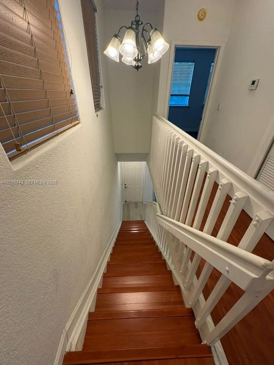 В аренду: $3,300 (3 спален, 3 ванн, 1460 Квадратных фут)