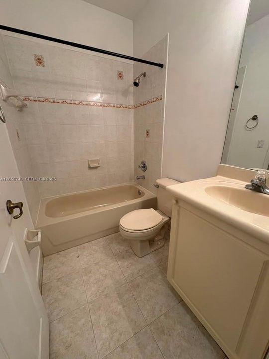 В аренду: $3,300 (3 спален, 3 ванн, 1460 Квадратных фут)