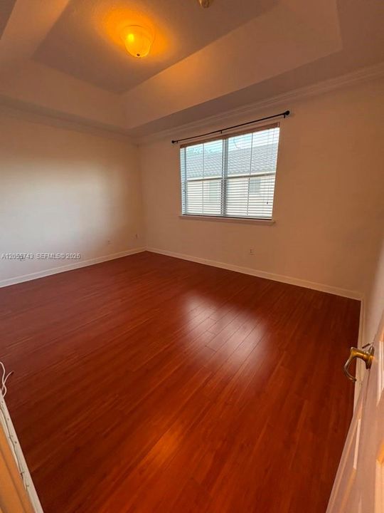 В аренду: $3,300 (3 спален, 3 ванн, 1460 Квадратных фут)