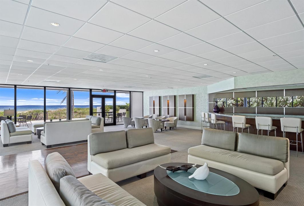 CLUB ROOM OCEAN VIEW