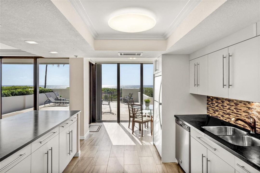KITCHEN TO OCEAN VIEW