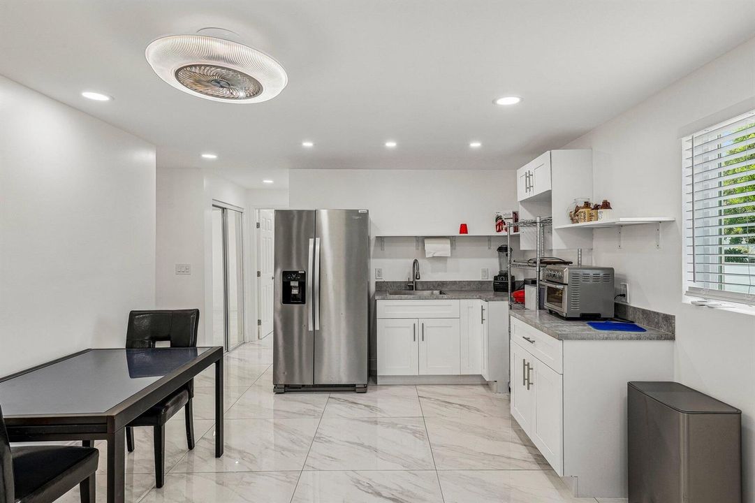 19-web-or-mls-N 22nd Ave-S2107-019