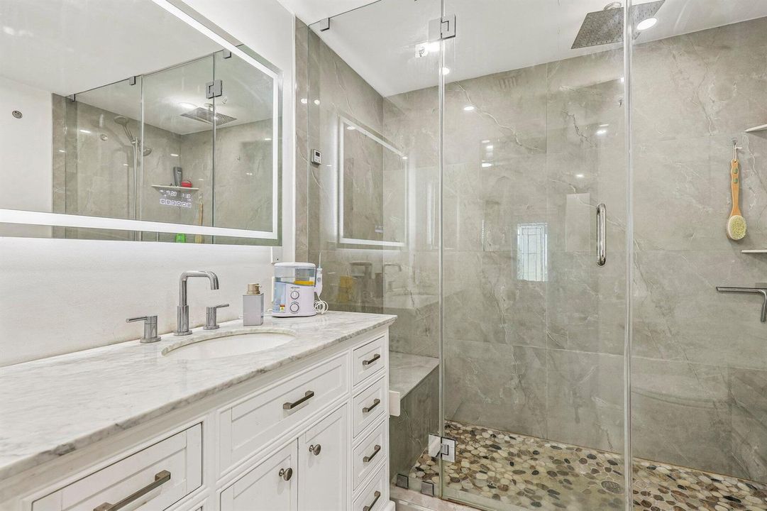 41-web-or-mls-N 22nd Ave-S2107-041